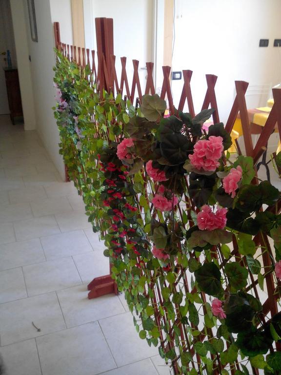 Affittacamere Graziella เวอนาซซา ภายนอก รูปภาพ